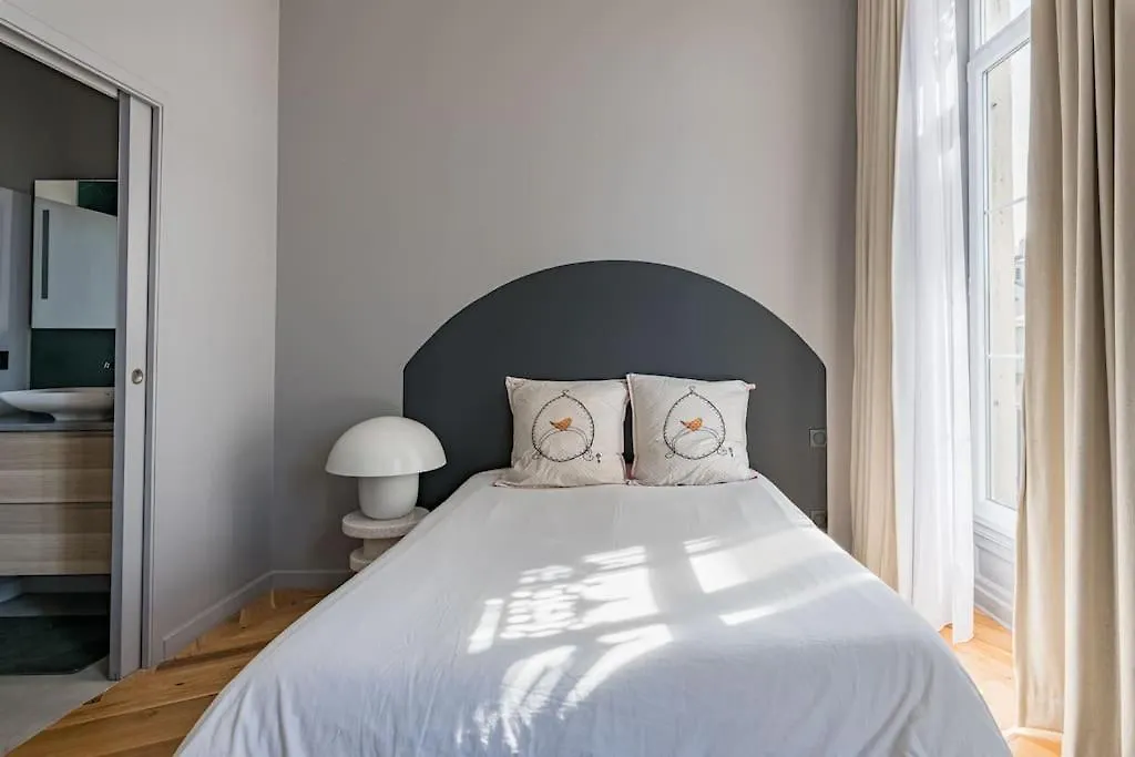 Apartment Beige Hospitalite - Apotheose Luxueux- 3 Chambres - Parking Prive Saint-Etienne