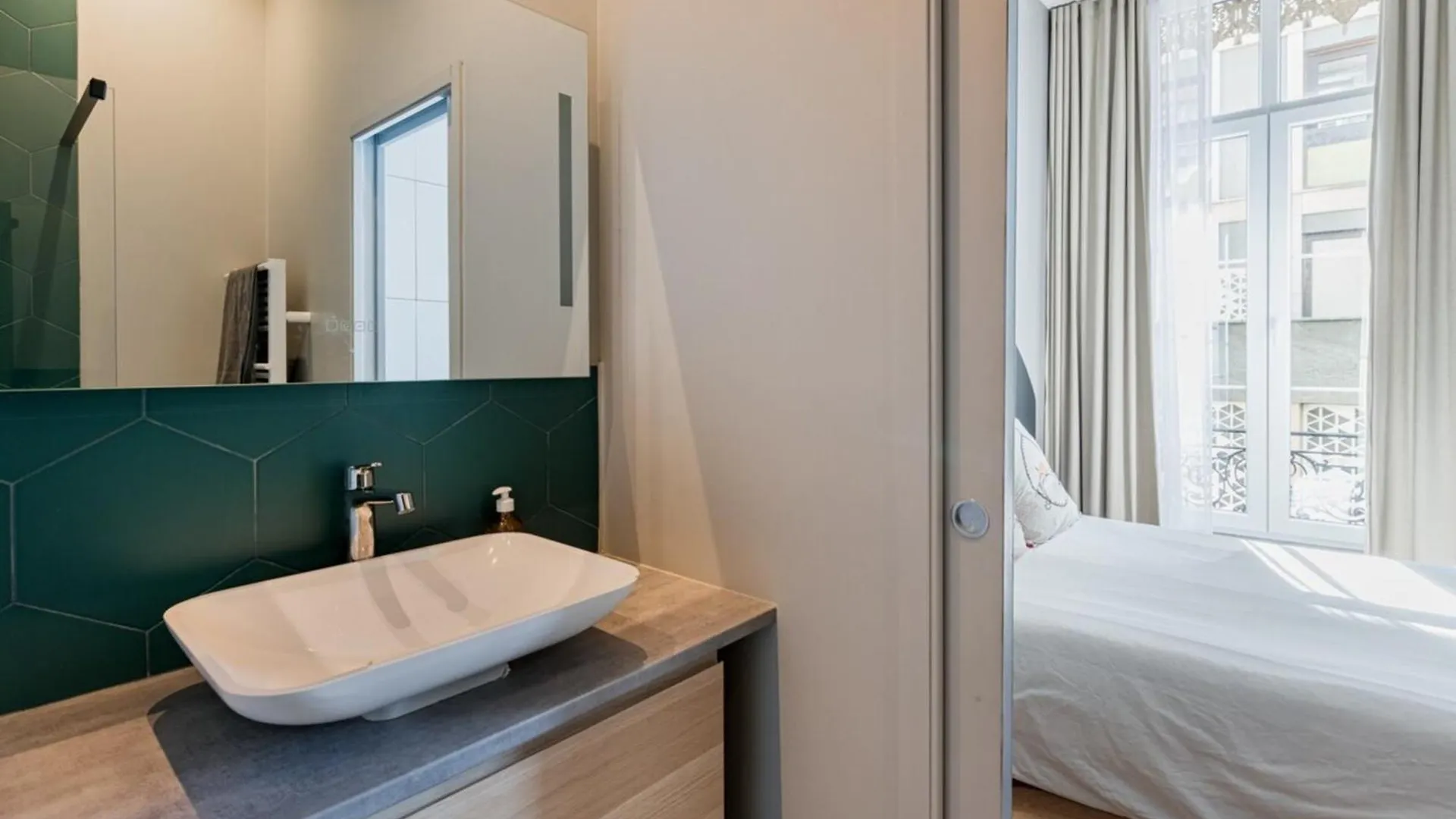 Beige Hospitalite - Apotheose Luxueux- 3 Chambres - Parking Prive Saint-Etienne  Frankreich